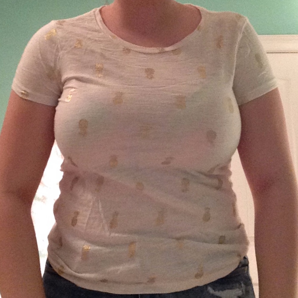 old navy gold pinaple short sleeve top